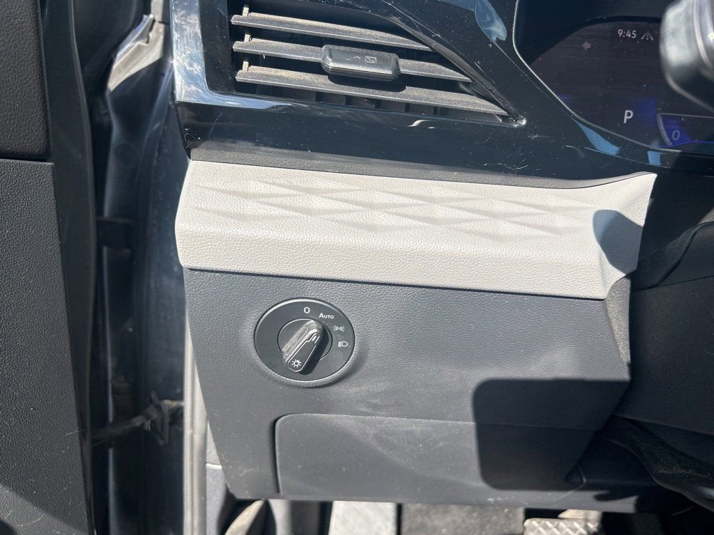 2023 Volkswagen Taos S photo 19