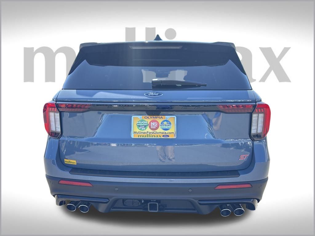 2025 Ford Explorer ST photo 4