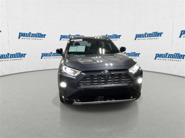 2019 Toyota RAV4 Hybrid XSE photo 4