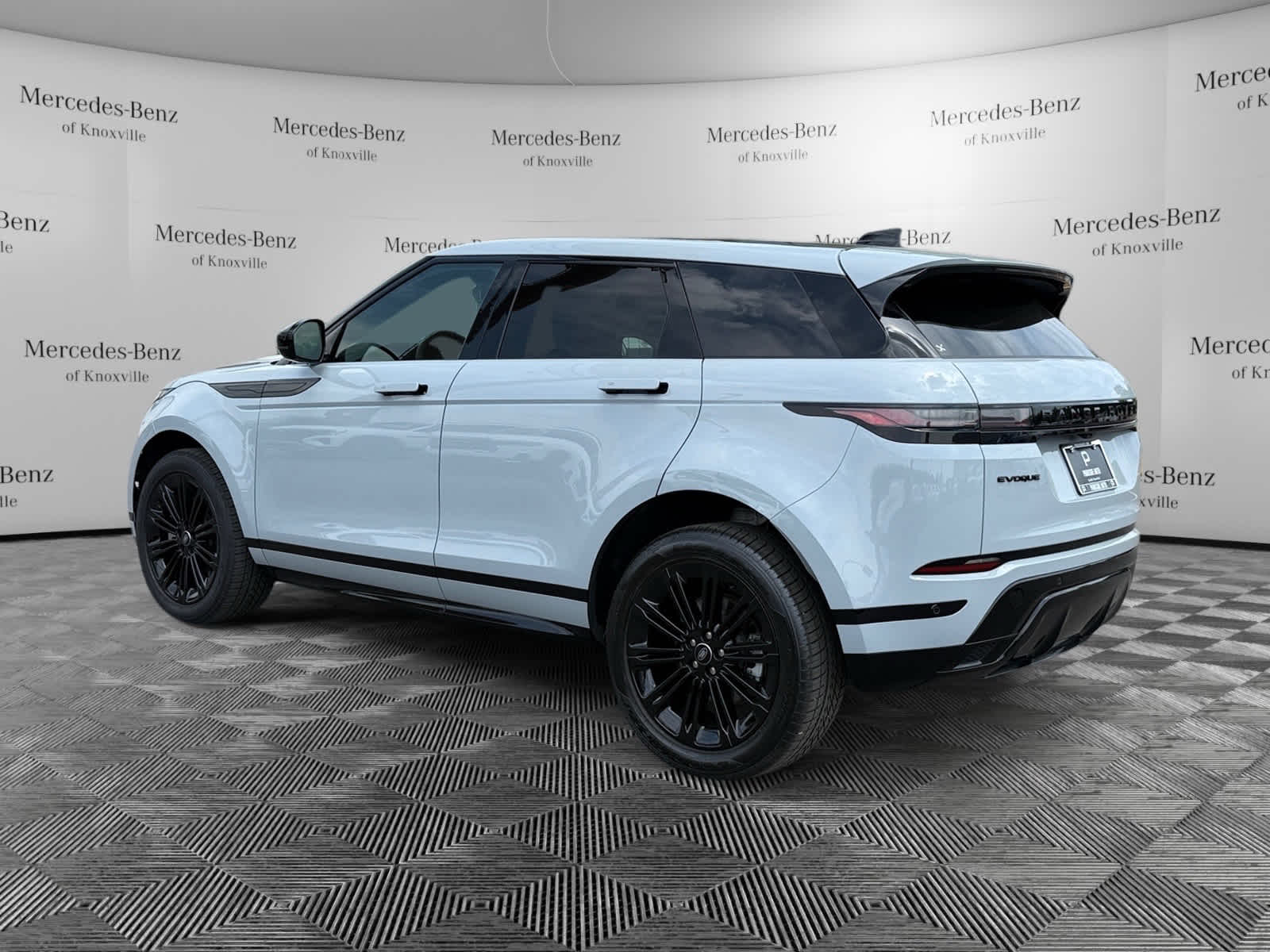 2024 Land Rover Range Rover Evoque Dynamic SE photo 3