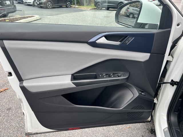 2022 Volkswagen Taos SE photo 18