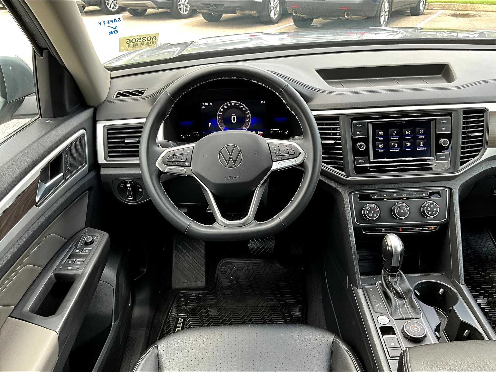 2022 Volkswagen Atlas SE photo 16