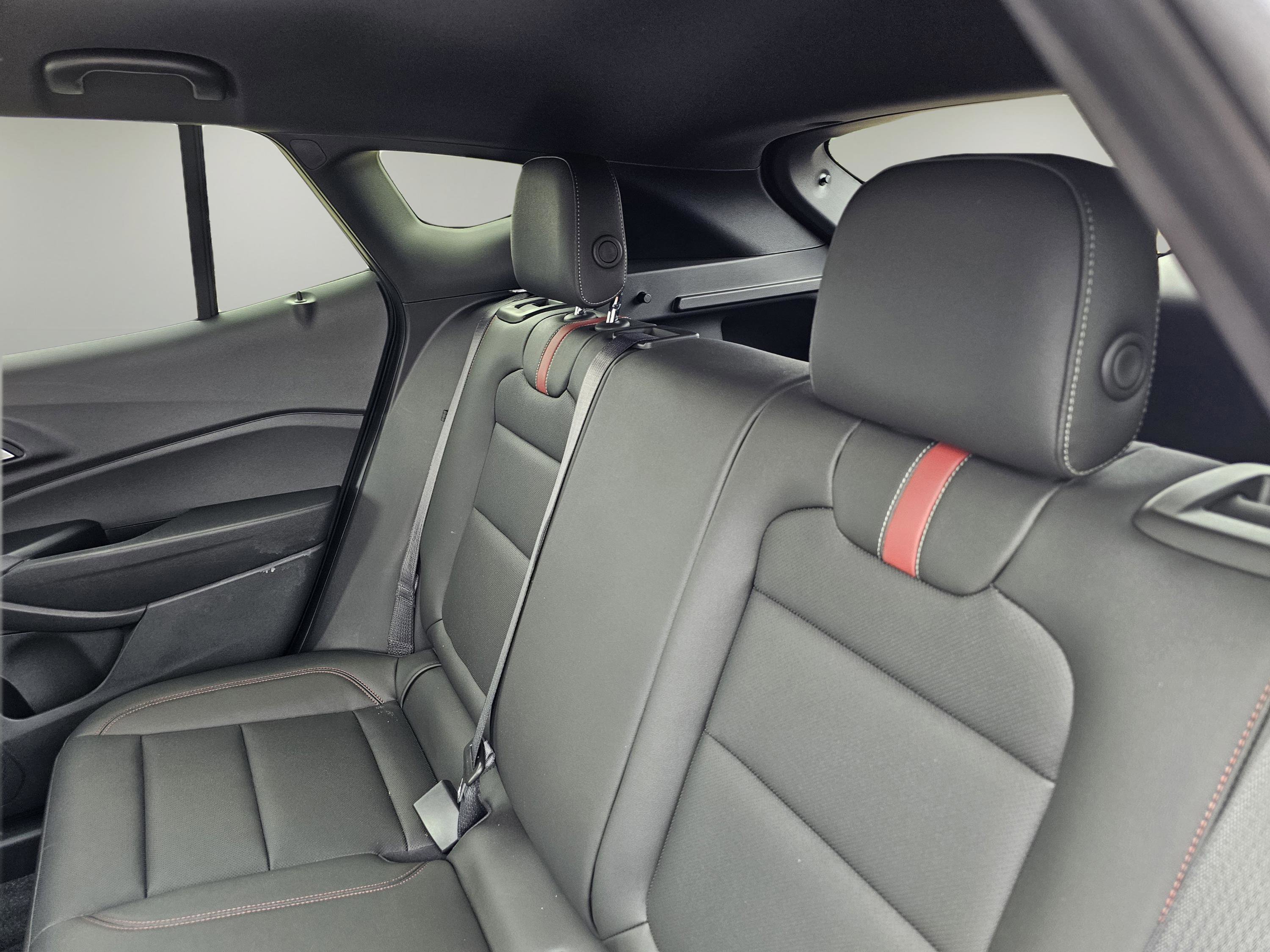 2025 Chevrolet Trax photo 27
