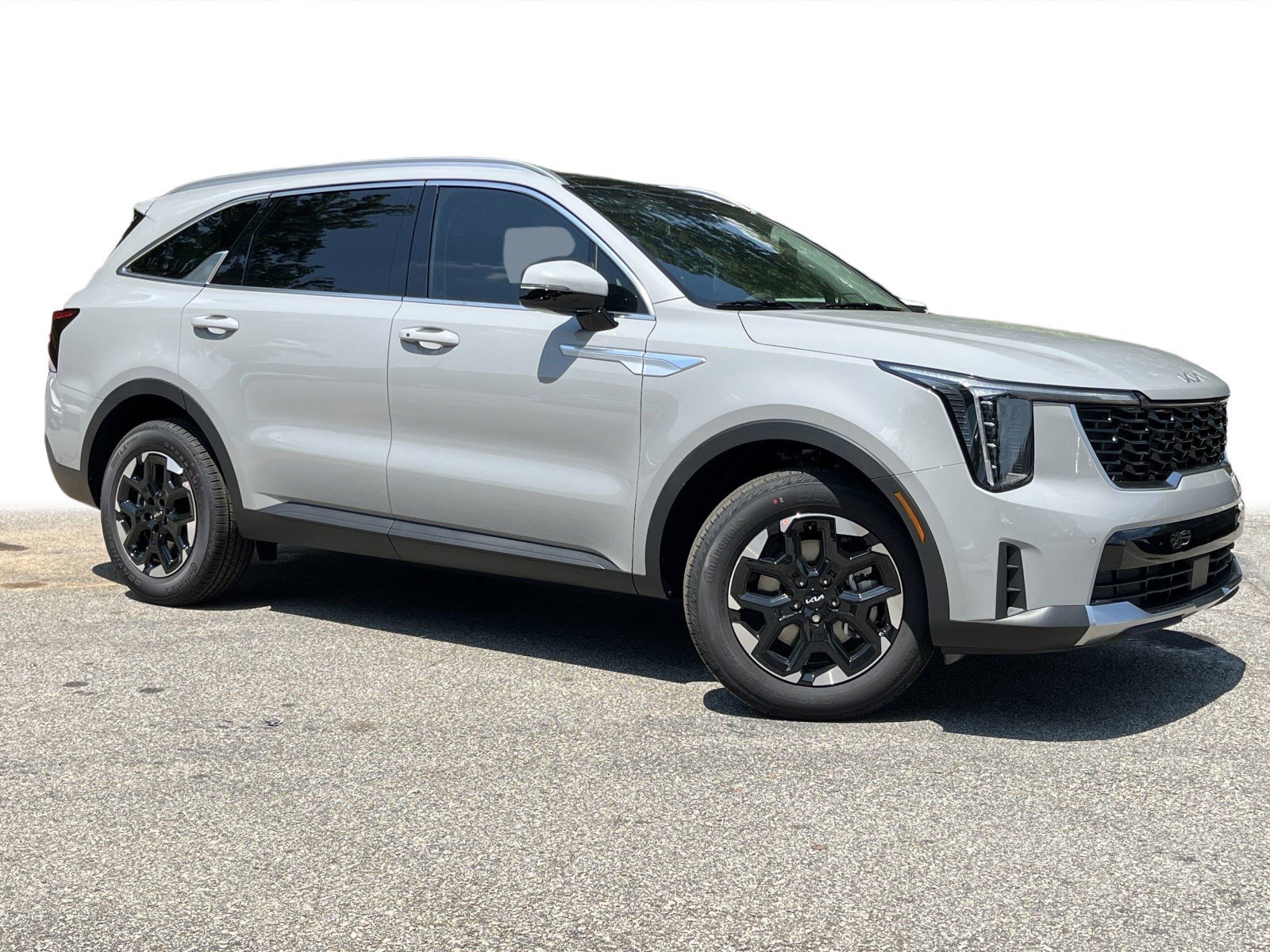 2025 Kia Sorento S photo 2