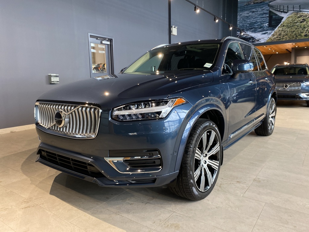 New 2025 Volvo XC90 Plug-In Hybrid T8 AWD Ultra Bright Theme