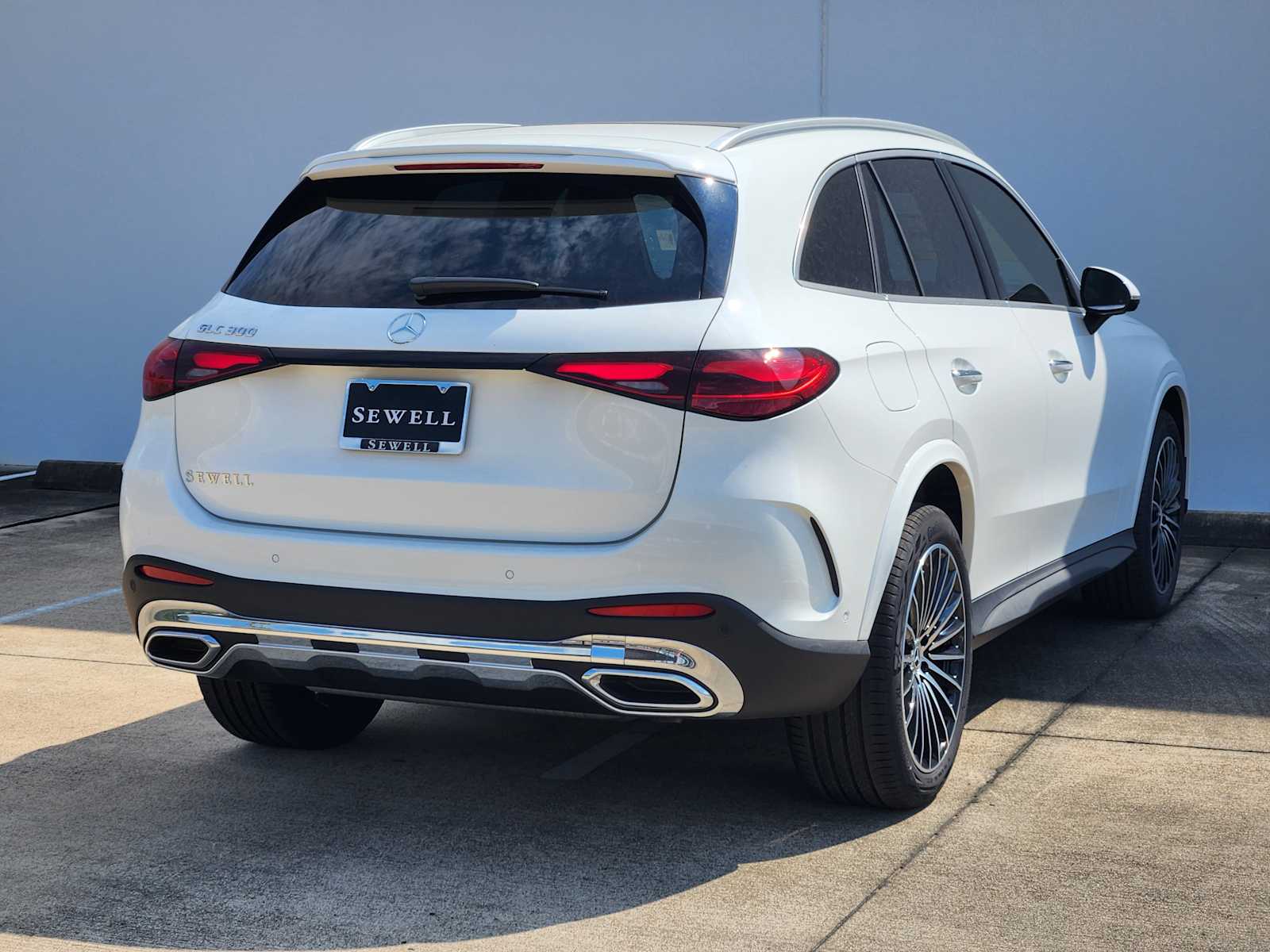 2026 Mercedes Benz GLC 300 photo 4