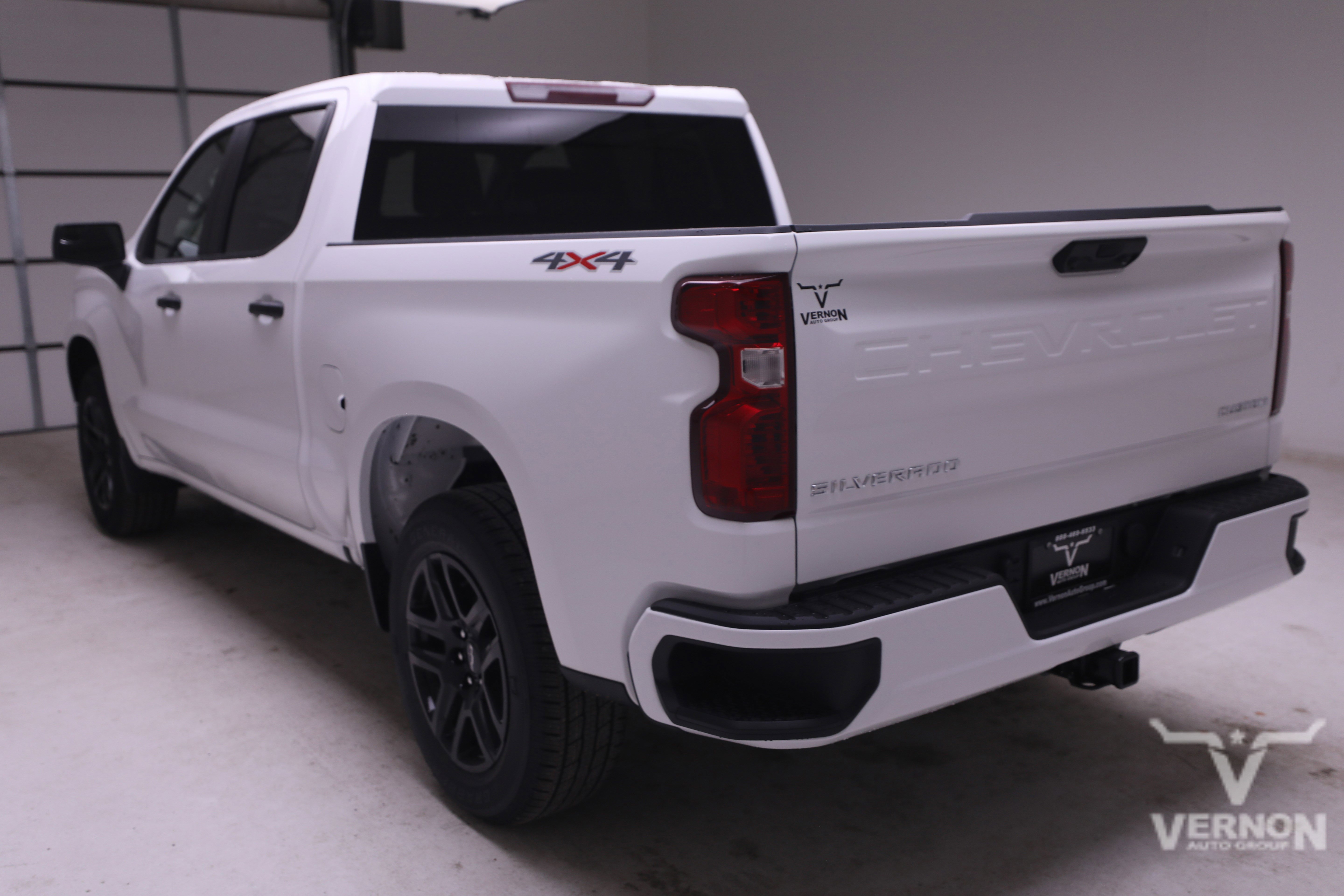 2026 Chevrolet Silverado 1500 Custom photo 2