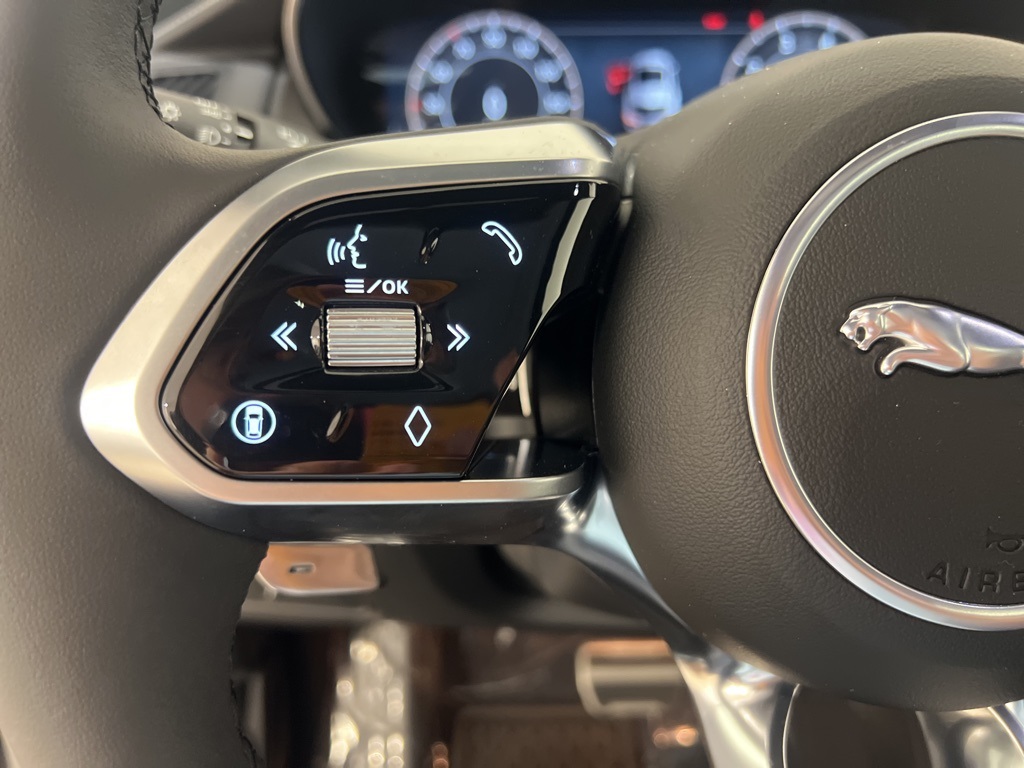 2024 Jaguar E-PACE R-Dynamic SE photo 12