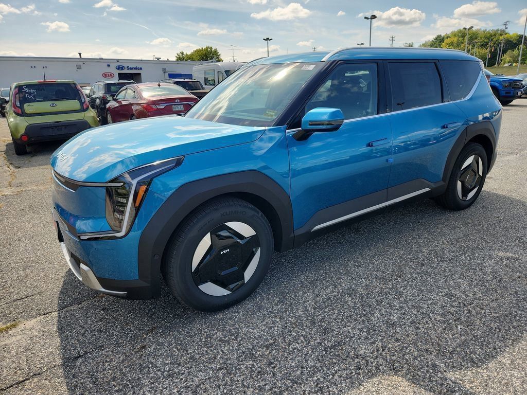 2026 Kia EV9 Wind photo 3