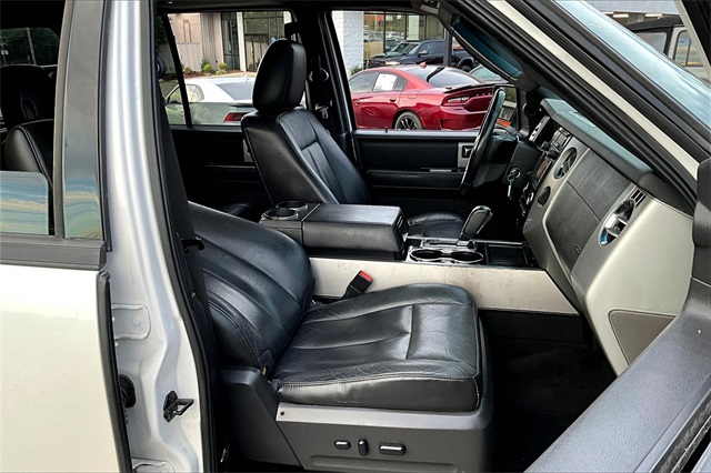2014 Ford Expedition EL Limited photo 25