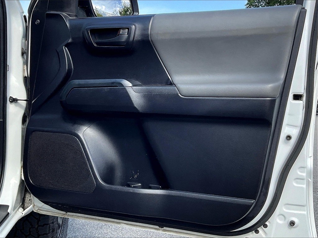2020 Toyota Tacoma SR photo 11