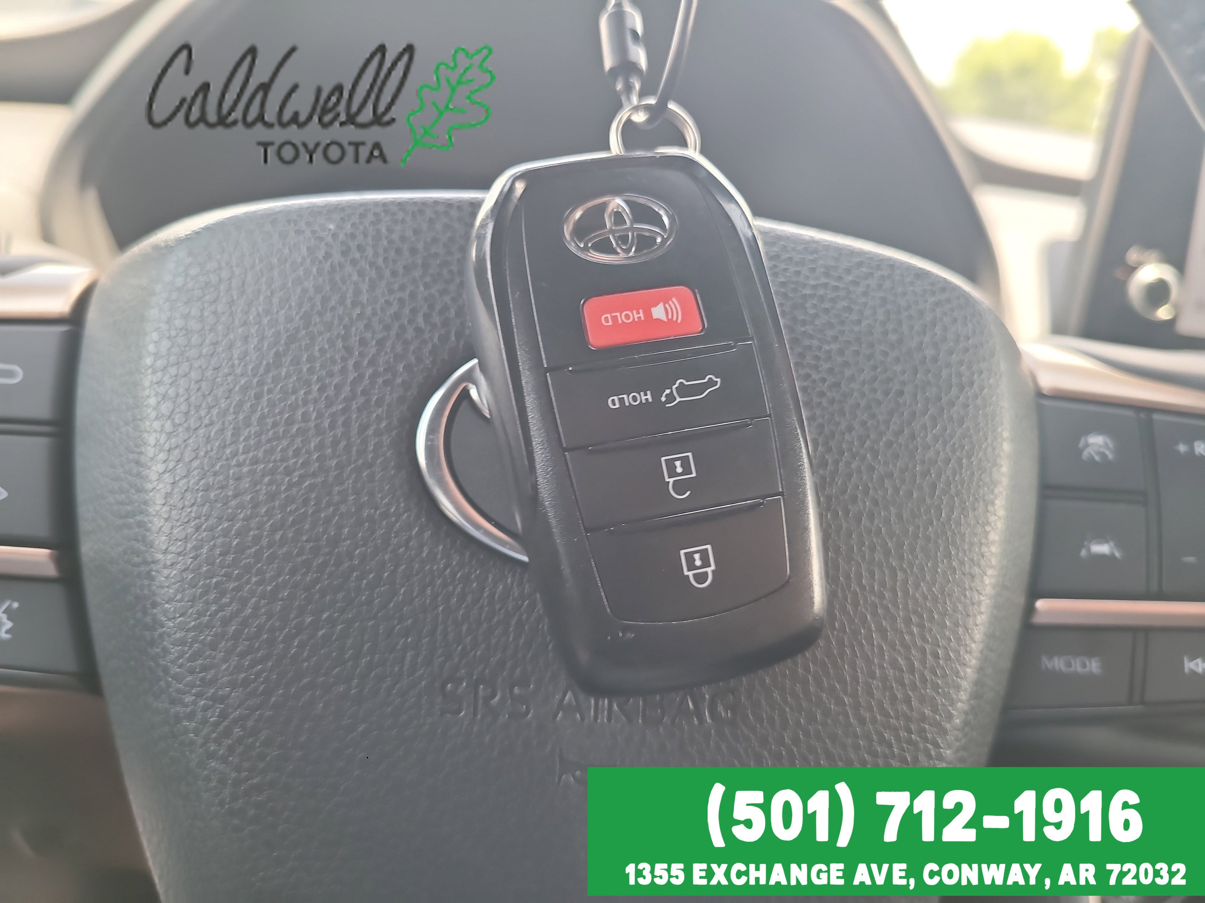 2024 Toyota Highlander Hybrid Limited photo 2