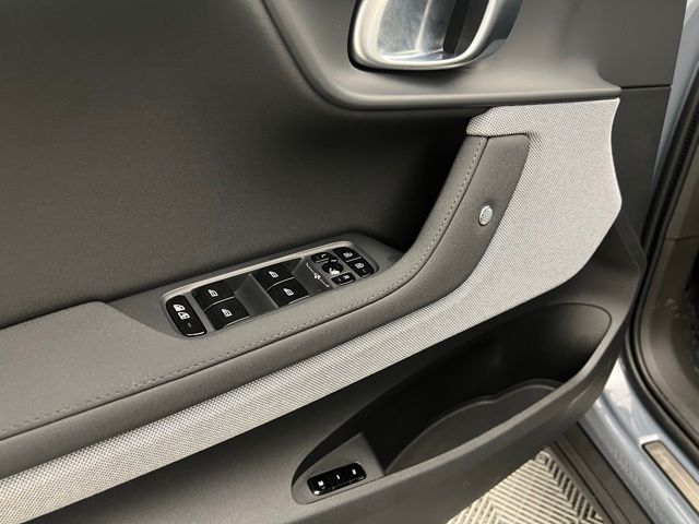 2022 Polestar PS2 e-AWD photo 36