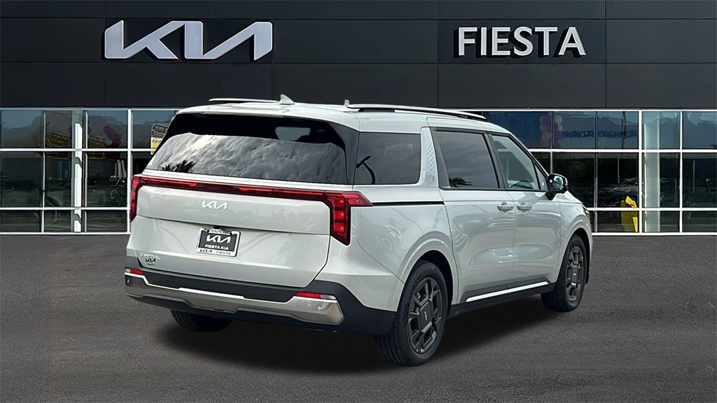 2026 Kia Carnival SX photo 2