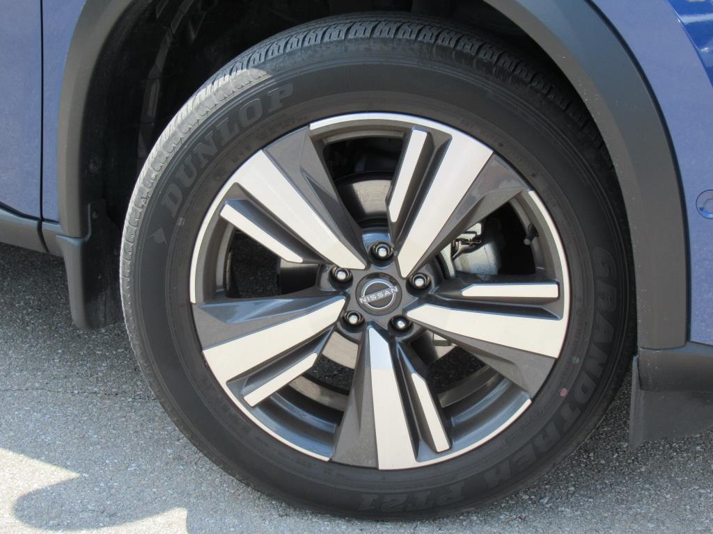 2023 Nissan Rogue Platinum photo 7
