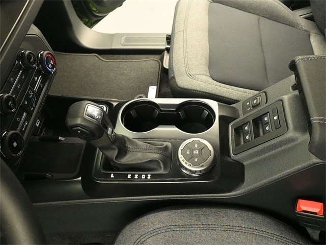 2025 Ford Bronco Base photo 8