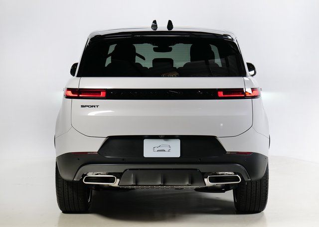 2025 Land Rover Range Rover Sport SE photo 5