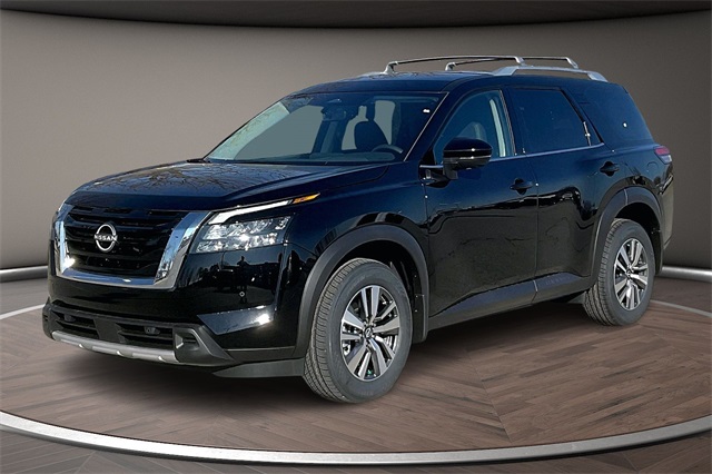 2025 Nissan Pathfinder SL's photo
