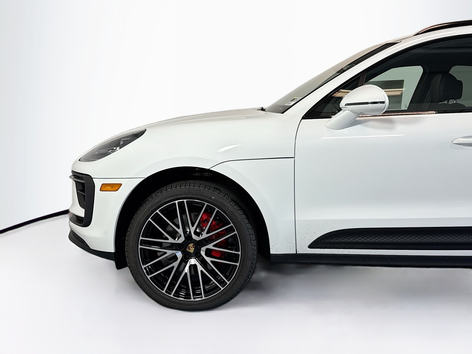 2025 Porsche Macan S photo 25