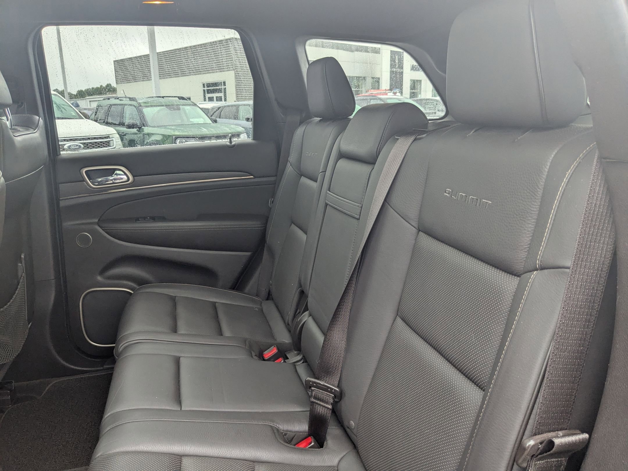 2014 Jeep Grand Cherokee Summit photo 26