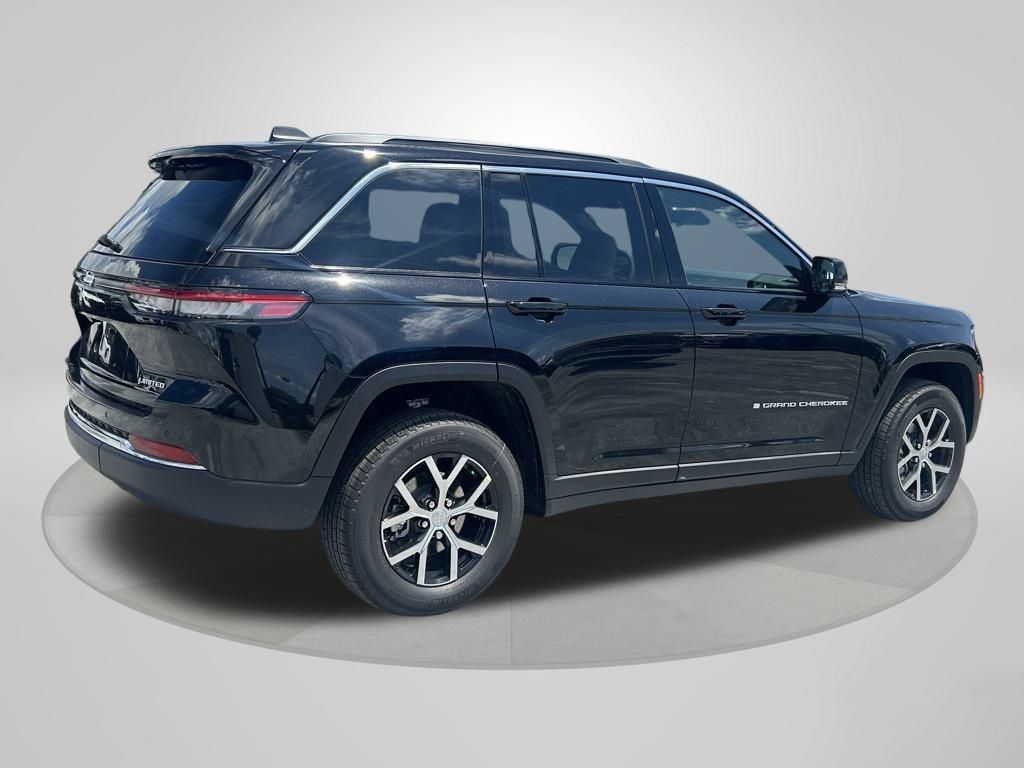 2025 Jeep Grand Cherokee Limited photo 4