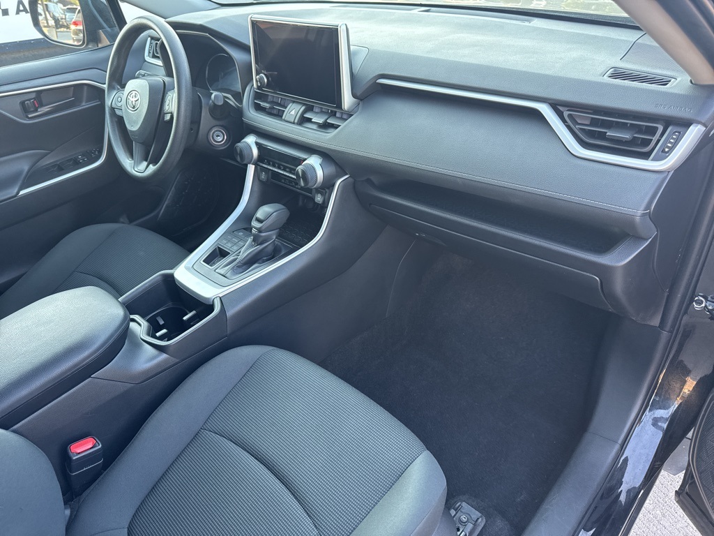 2024 Toyota RAV4 LE photo 19