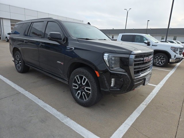 2024 GMC Yukon XL AT4's photo