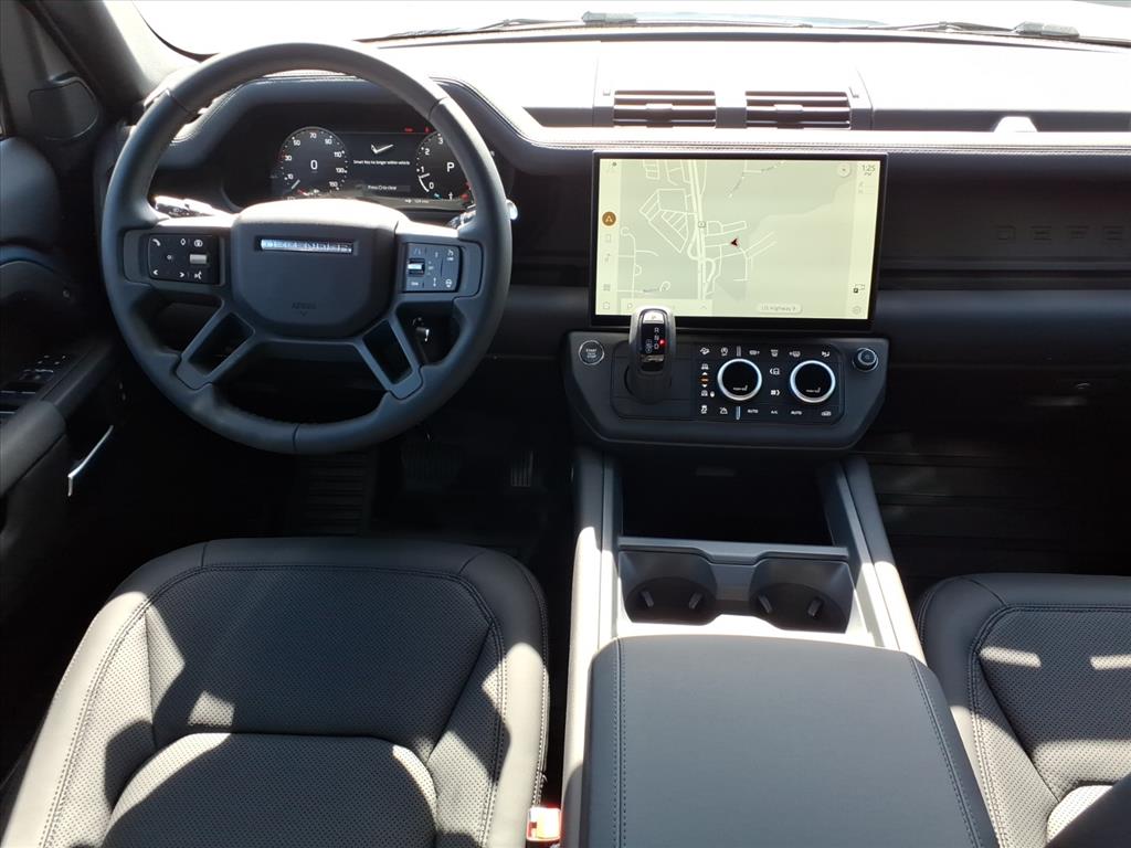 2026 Land Rover Defender 110 S photo 4