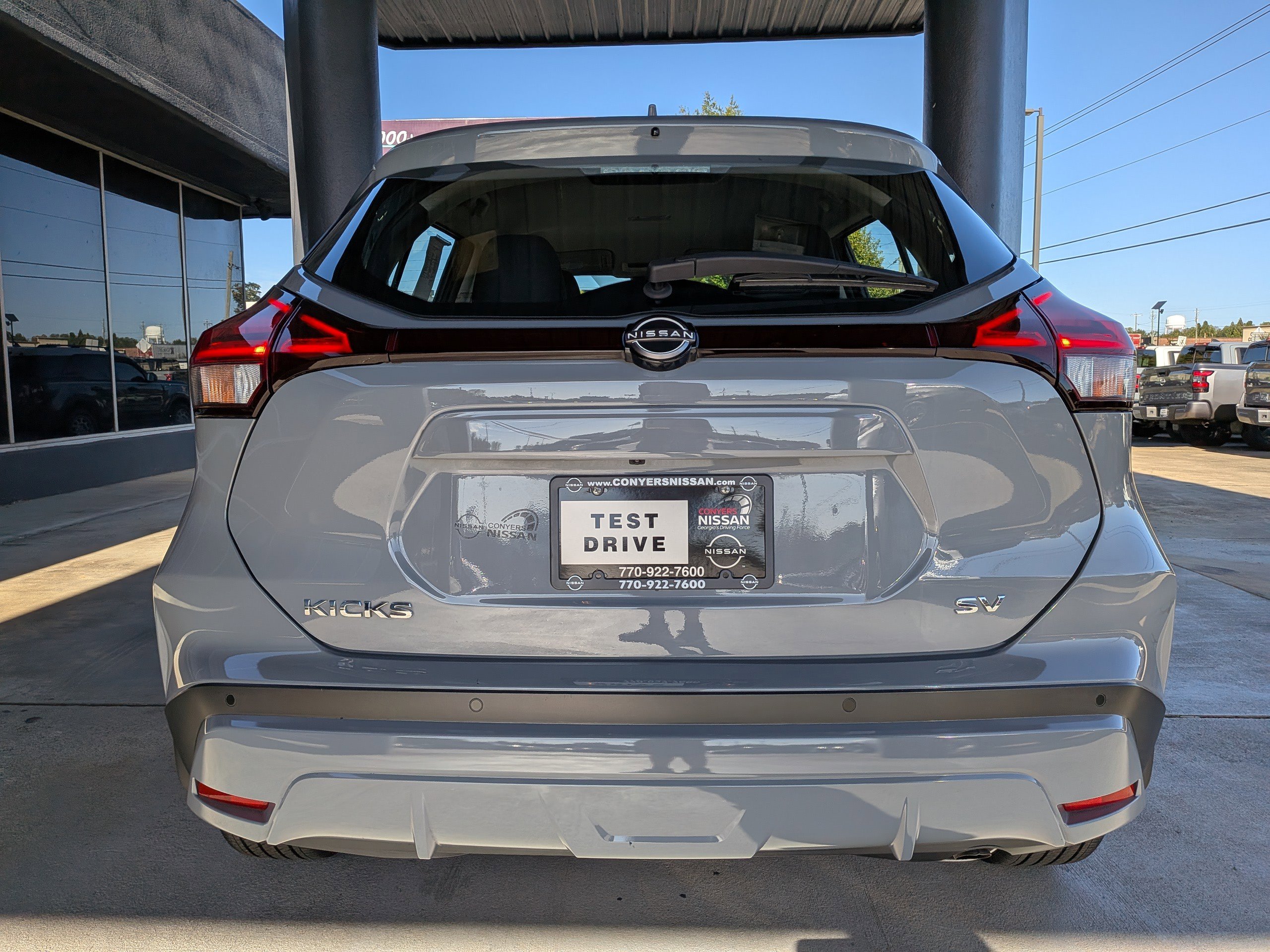 2023 Nissan Kicks SV photo 2