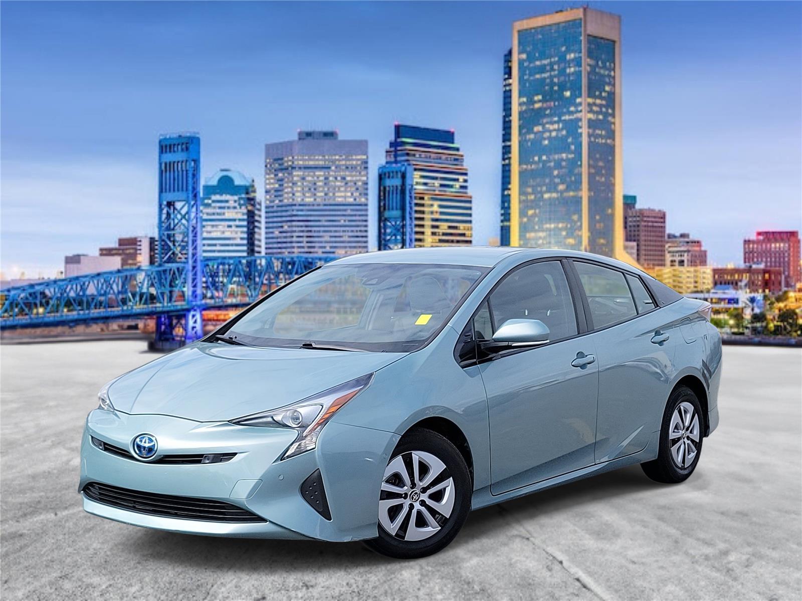 2018 Toyota Prius Four's photo