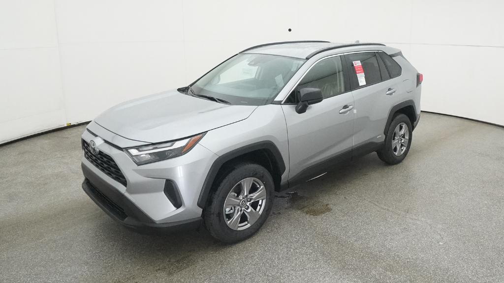 2025 Toyota RAV4 LE's photo