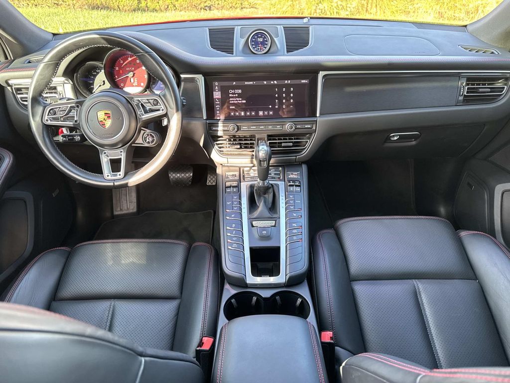 2021 Porsche Macan GTS photo 12