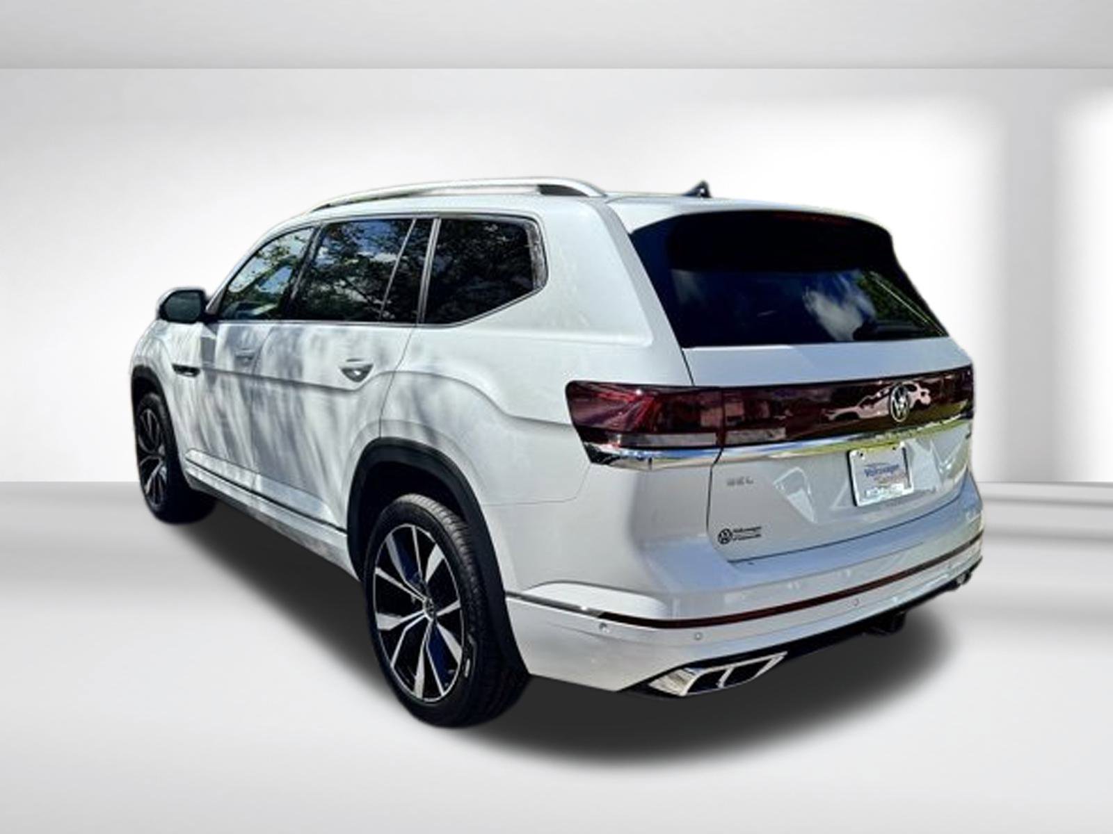 2026 Volkswagen Atlas SEL Premium R-Line photo 4