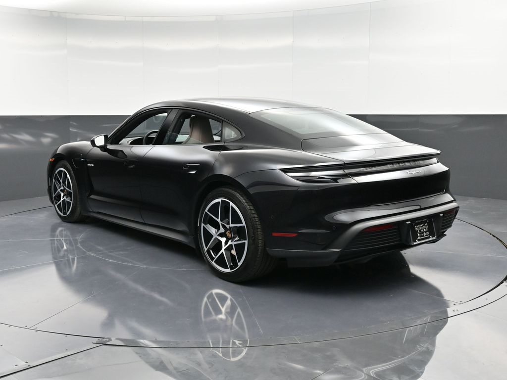 2025 Porsche Taycan photo 2