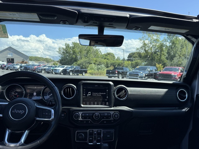 2022 Jeep Wrangler Unlimited Sahara photo 11