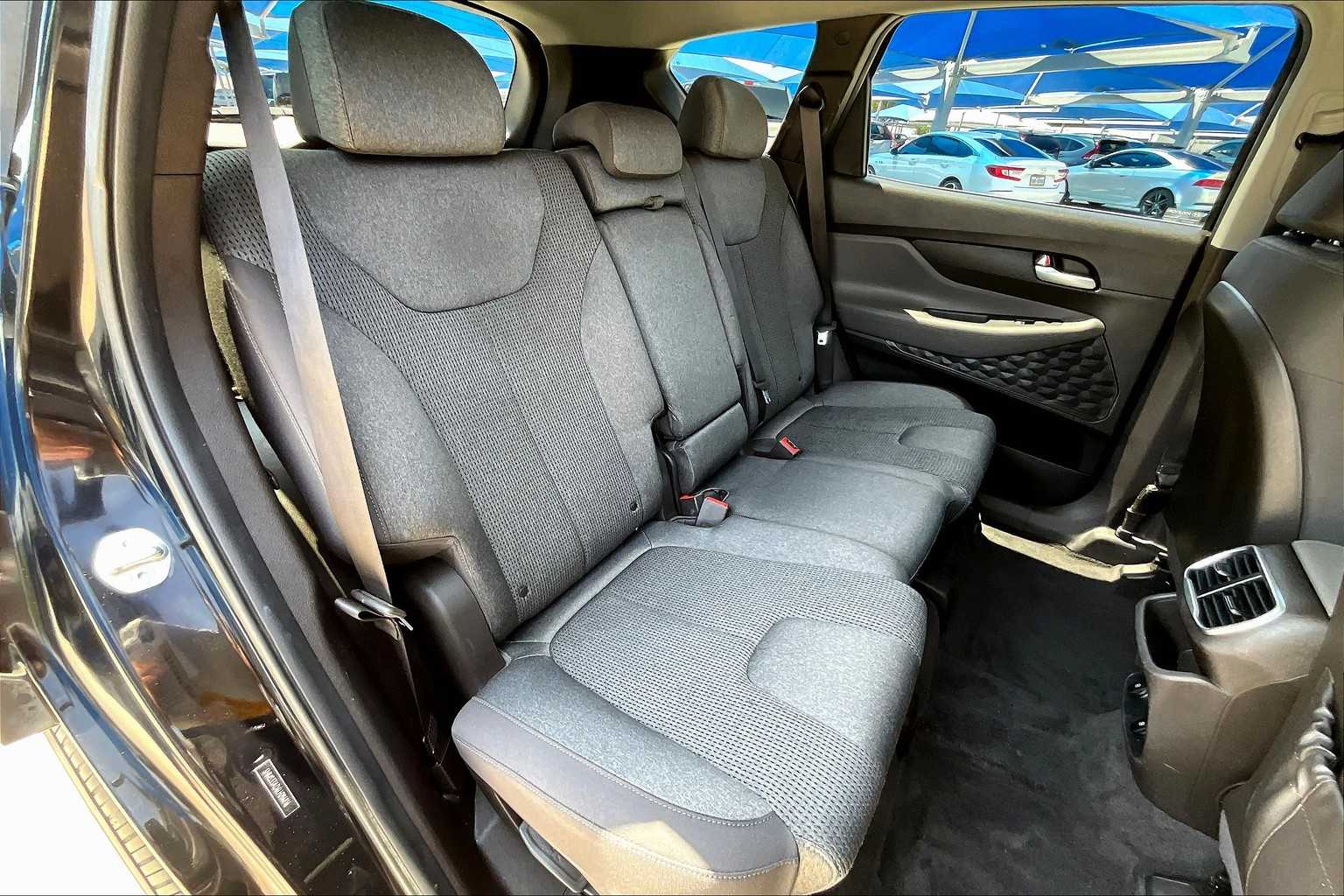 2020 Hyundai Santa Fe SEL photo 11