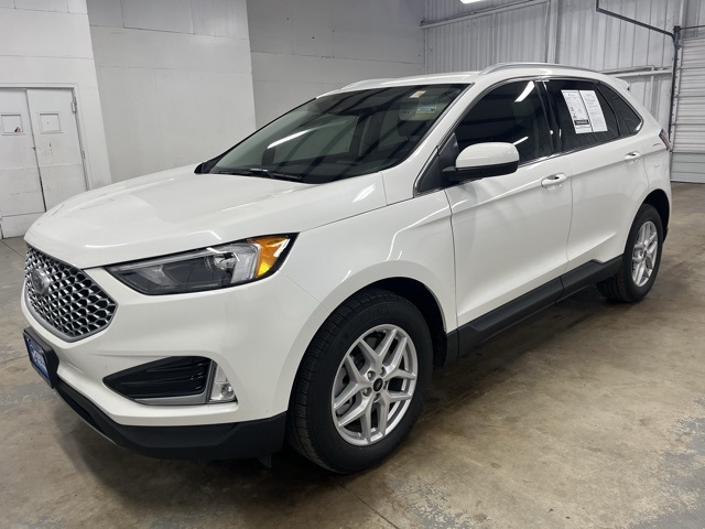 2024 Ford Edge SEL photo 3