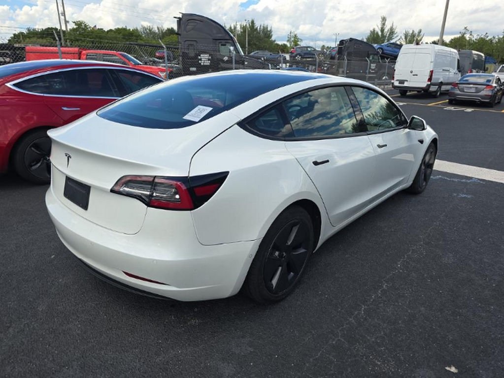 2022 Tesla Model 3 photo 4