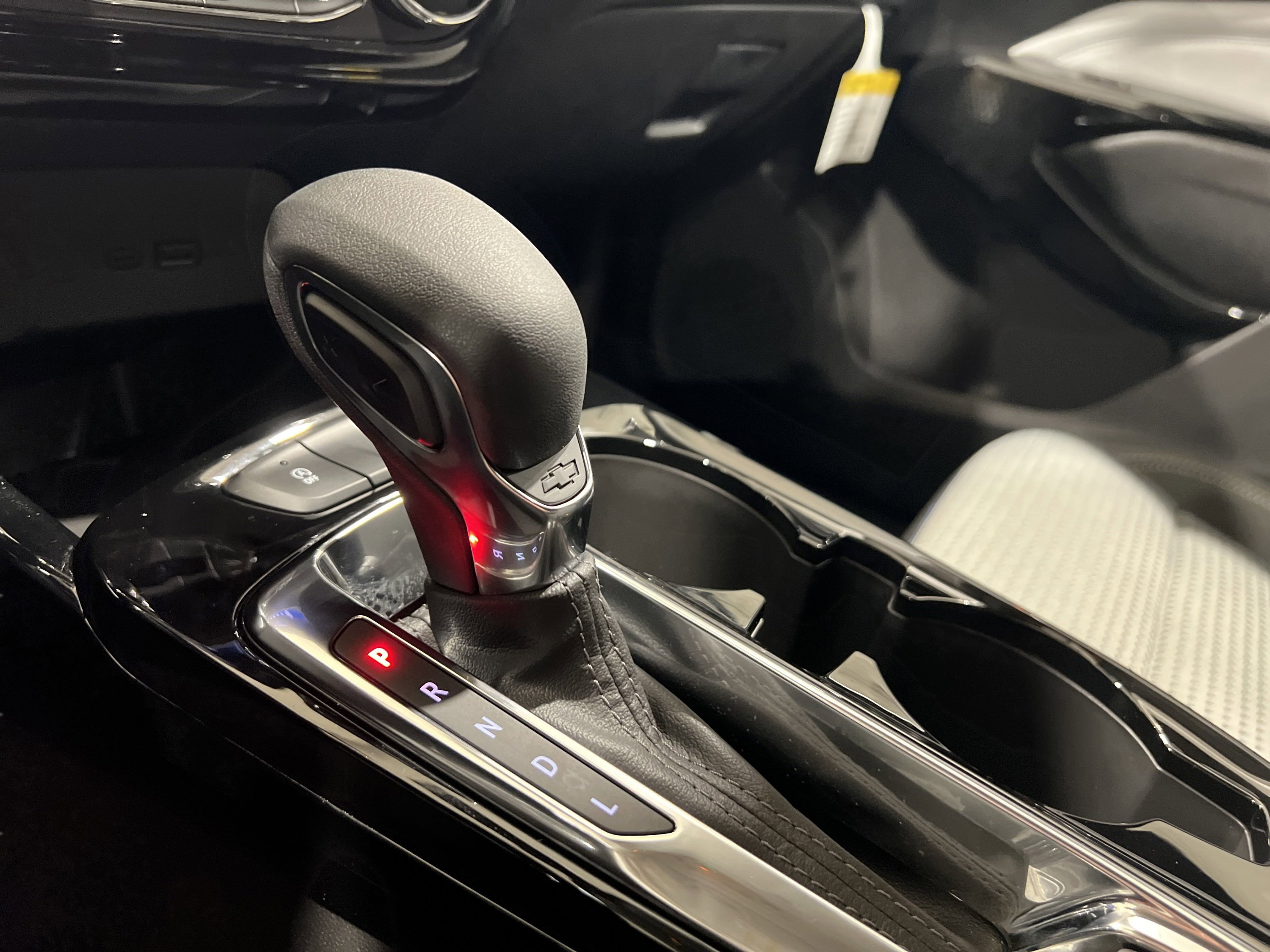 2025 Chevrolet Trax LT photo 21
