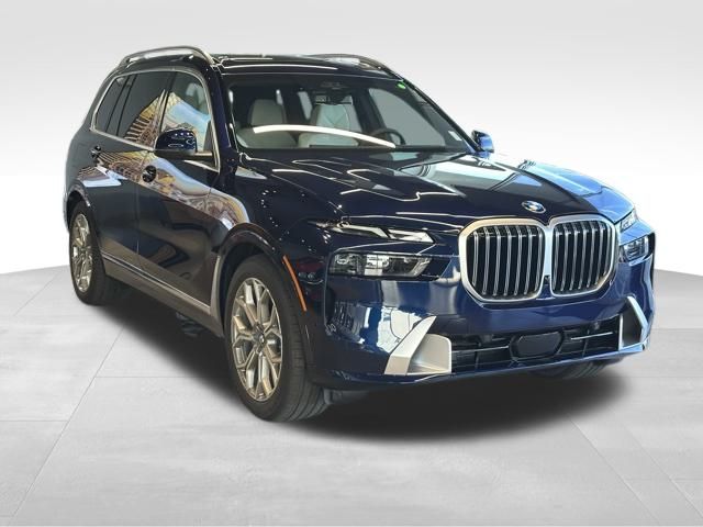 2026 BMW X7 40i's photo