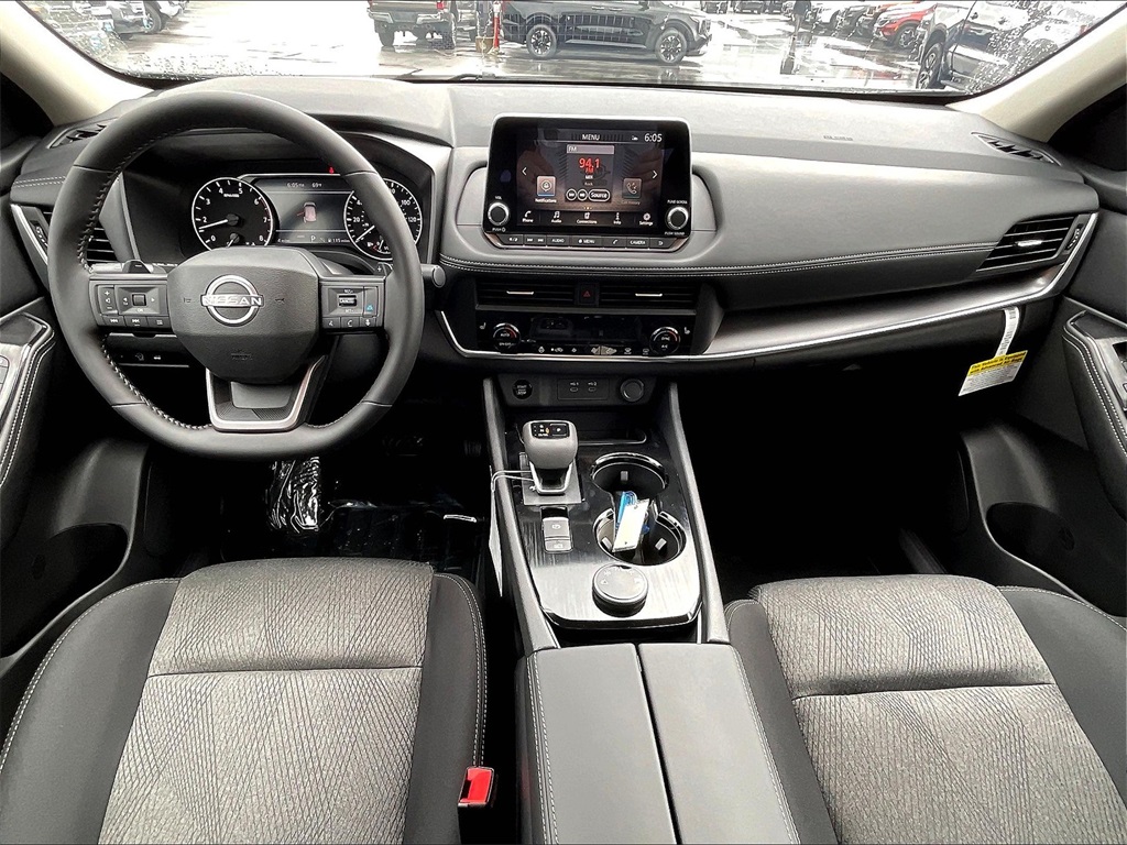 2026 Nissan Rogue SV photo 11