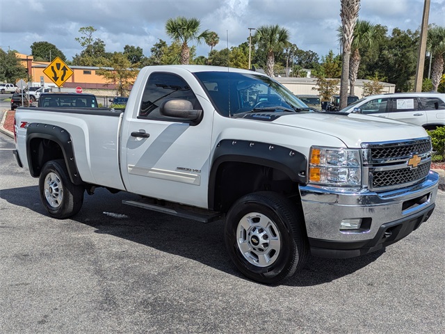 2013 Chevrolet Silverado 2500HD LT photo 2