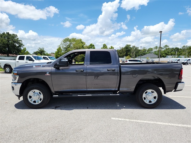 2025 Ram 2500 Tradesman photo 4