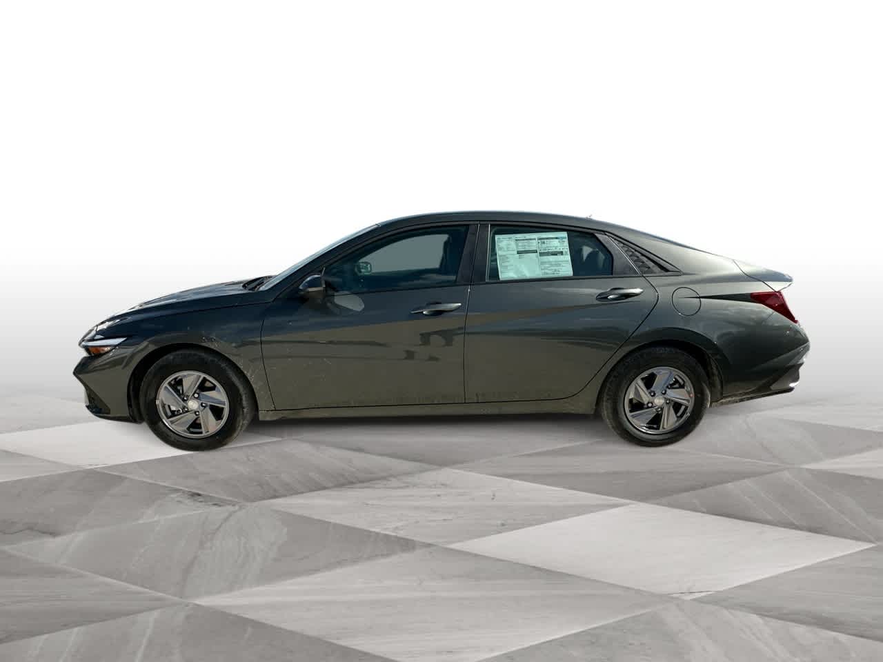 2025 Hyundai Elantra SE photo 5