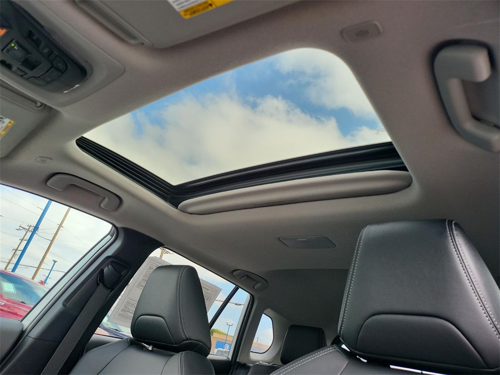2024 Toyota Corolla Cross XLE photo 11