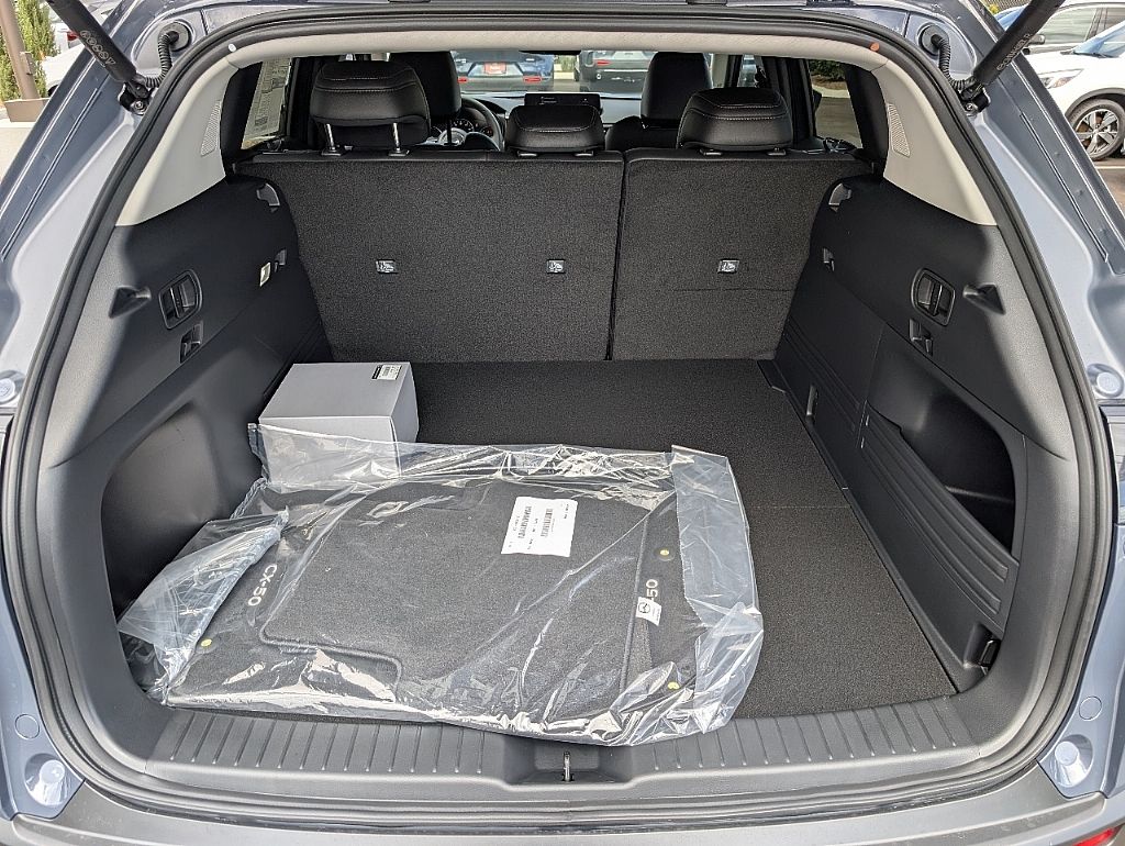 2025 Mazda CX-50 Premium Plus photo 7