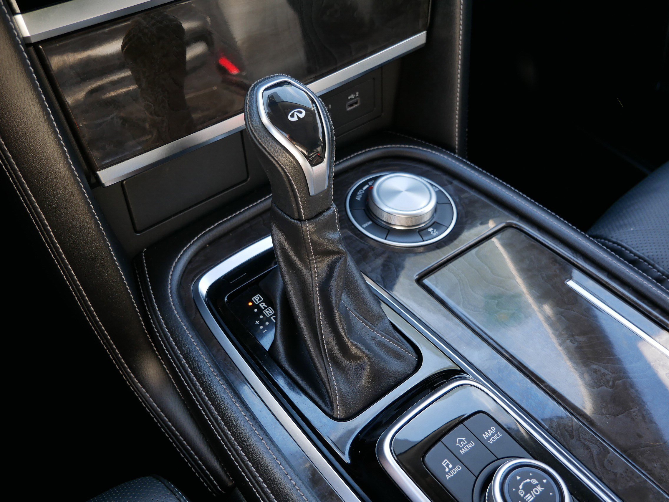 2024 Infiniti QX80 Luxe photo 24
