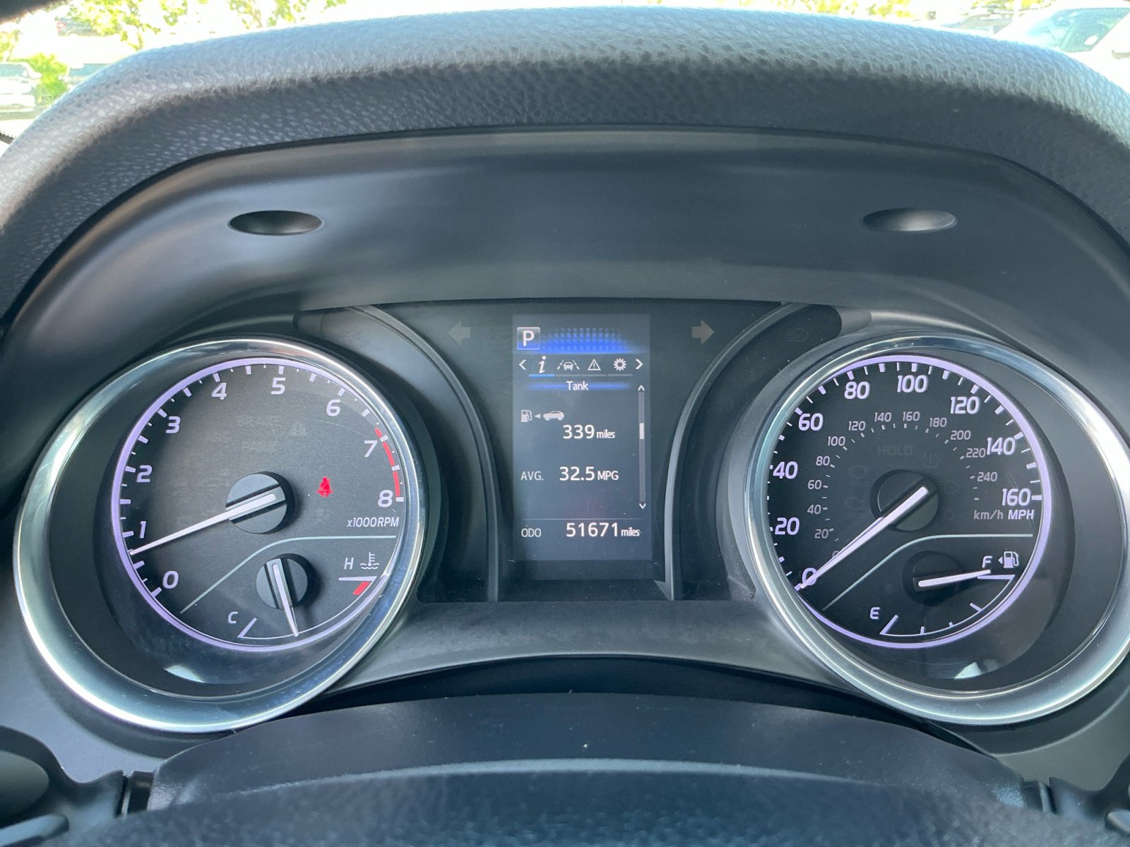 2019 Toyota Camry SE photo 3