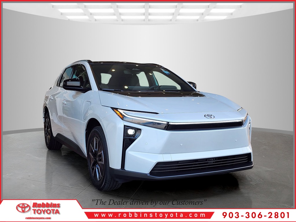 2026 Toyota bZ XLE's photo