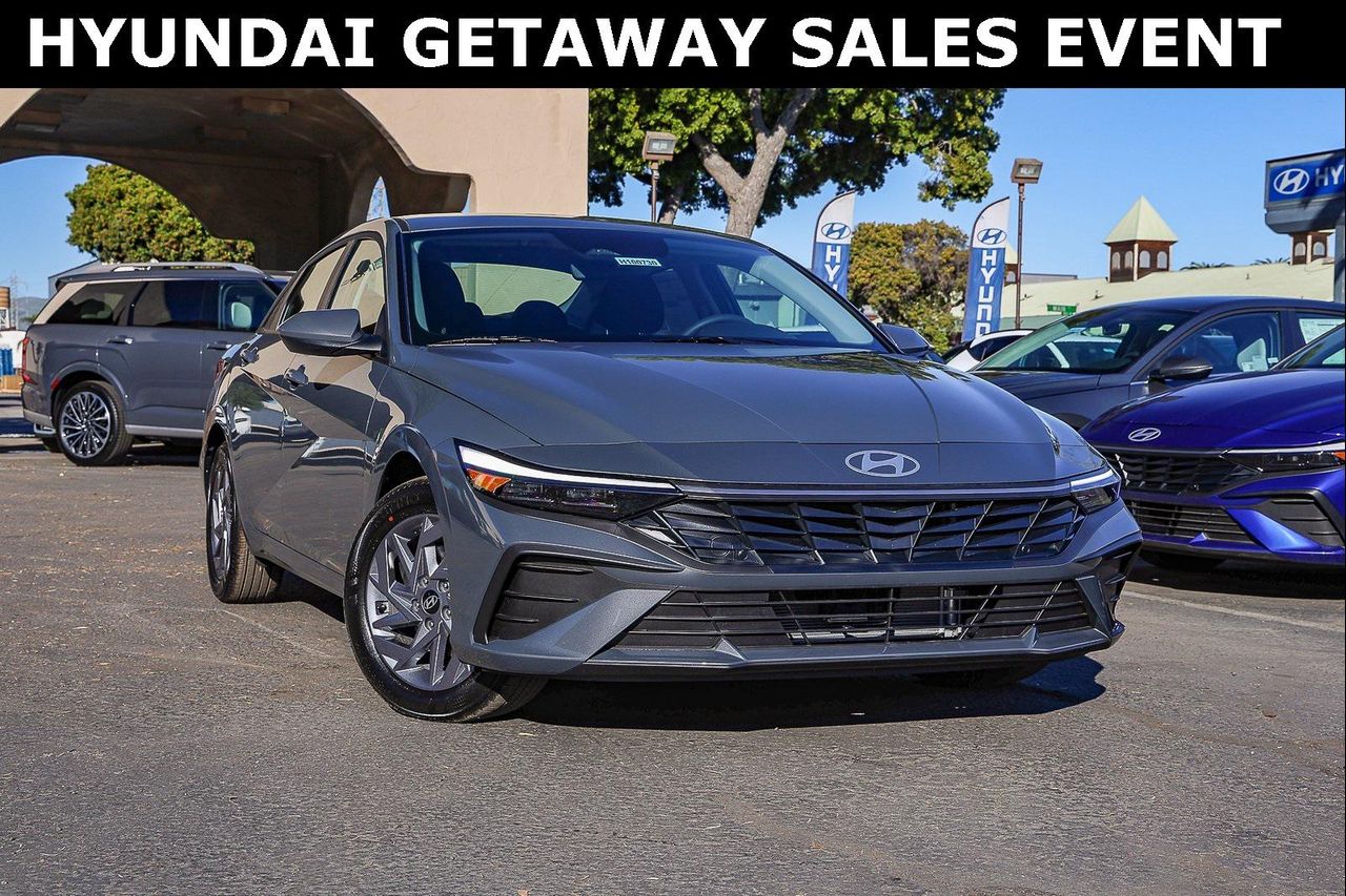 2026 Hyundai Elantra Blue's photo